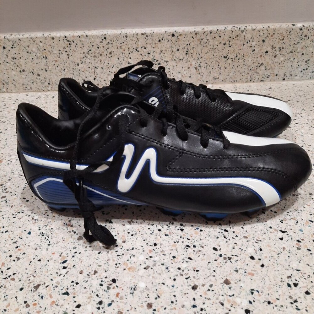 Mitre Velocity men's soccer cleats black/blue 7.5 New